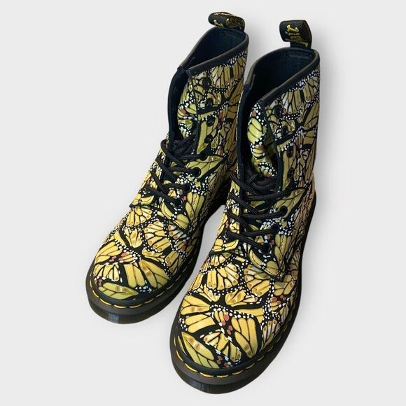 Dr. Martens Womens 1460 Butterfly Print 8-Eye Lace Up Boot size 6 New No Box - Picture 7 of 10